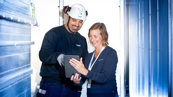 Employees in a ventilator room.jpg (8.1 MB)
