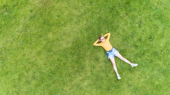 A girl relaxing.jpg (1.3 MB)